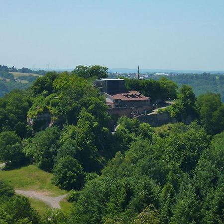 Gasthaus Zum Schloss Лемберг Экстерьер фото